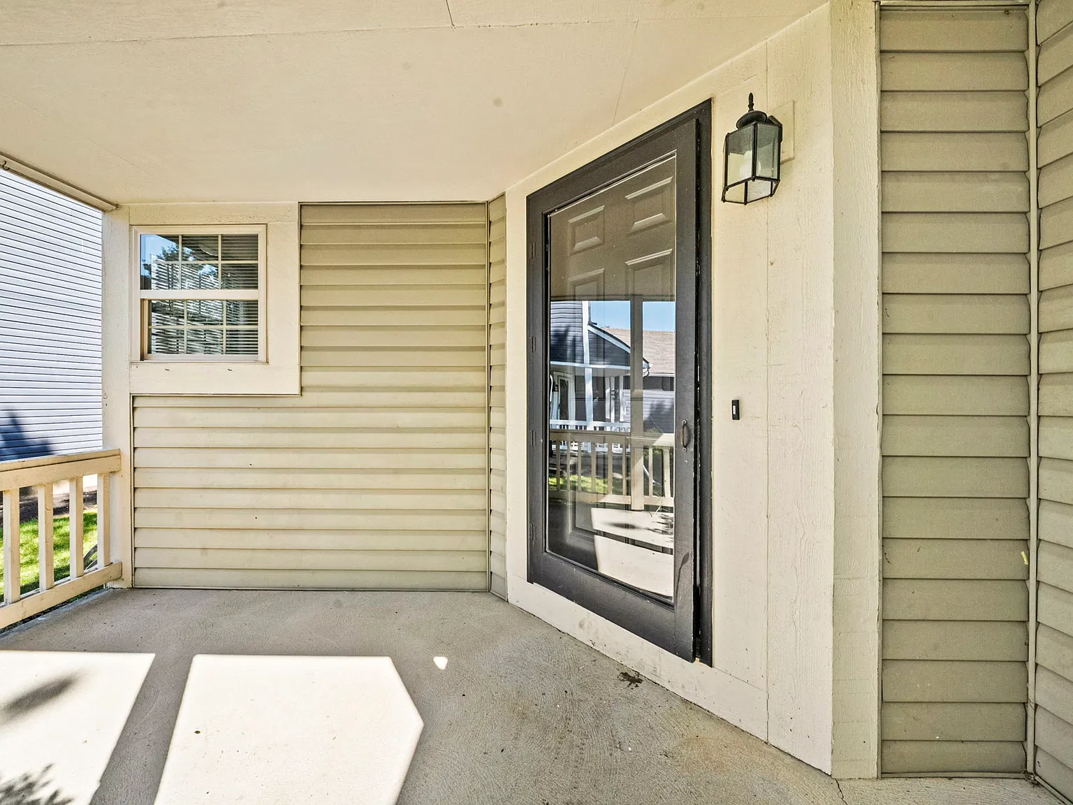 3 bed, 2.5 bath, 1600 sqft, $2,500 — Photo 4