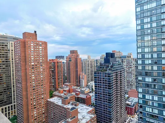 Sold by Corcoran | media 25