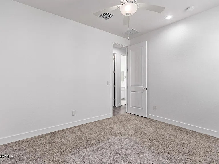 3056 E Appaloosa Rd — Photo 24
