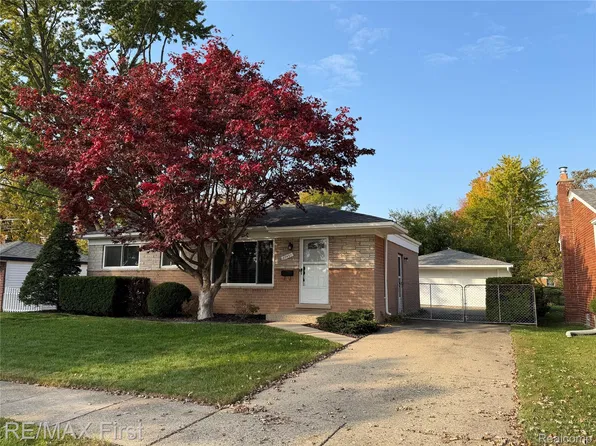 27431 Strathmoor Dr, Warren, MI 48092