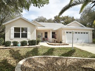 1201 Crabapple Ln, Lady Lake, FL 32159