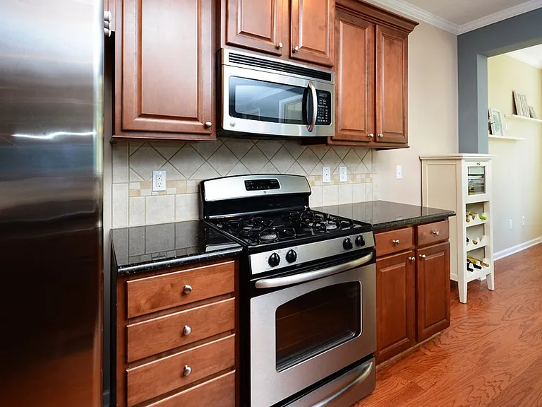 8152 Primanti Blvd — Photo 5