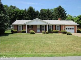 10 Greenfield Rd, Luray, VA 22835