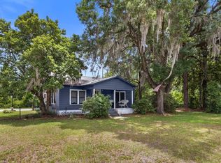 385 W Thrasher Dr, Bronson, FL 32621