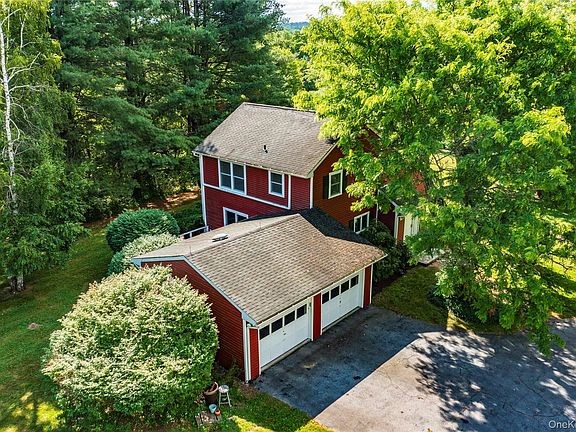 3rd image of 27 Goldfinch Drive