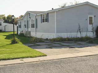 173 Blue Spruce Ln, Flint, MI 48506