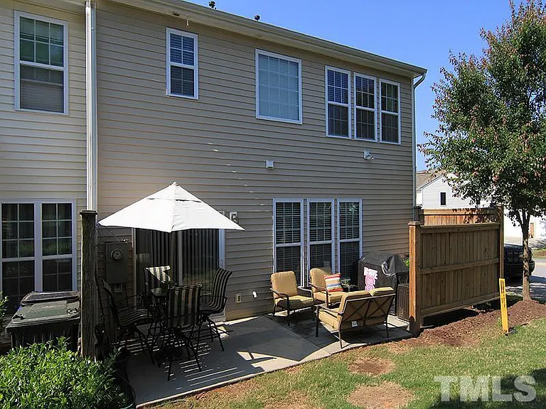 8626 Thunderwood Dr — Photo 16
