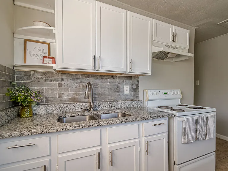 2323 Arbor Pl #1 — Photo 4