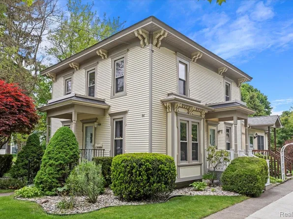 91 Dennison St, Oxford, MI 48371