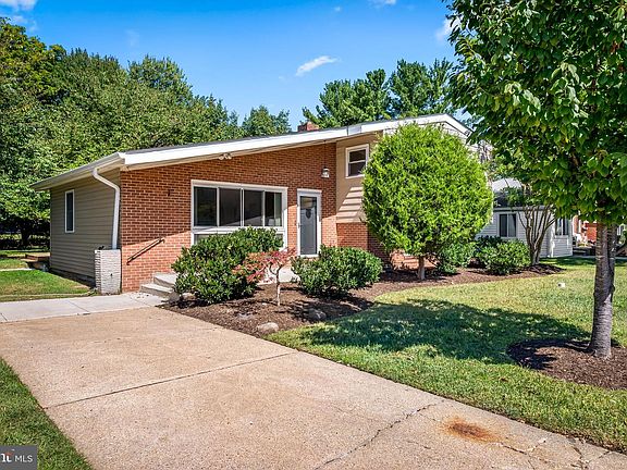 3rd image of 6703 Chippewa Dr