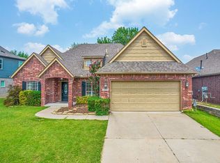 2929 N Lions Dr W, Broken Arrow, OK 74012