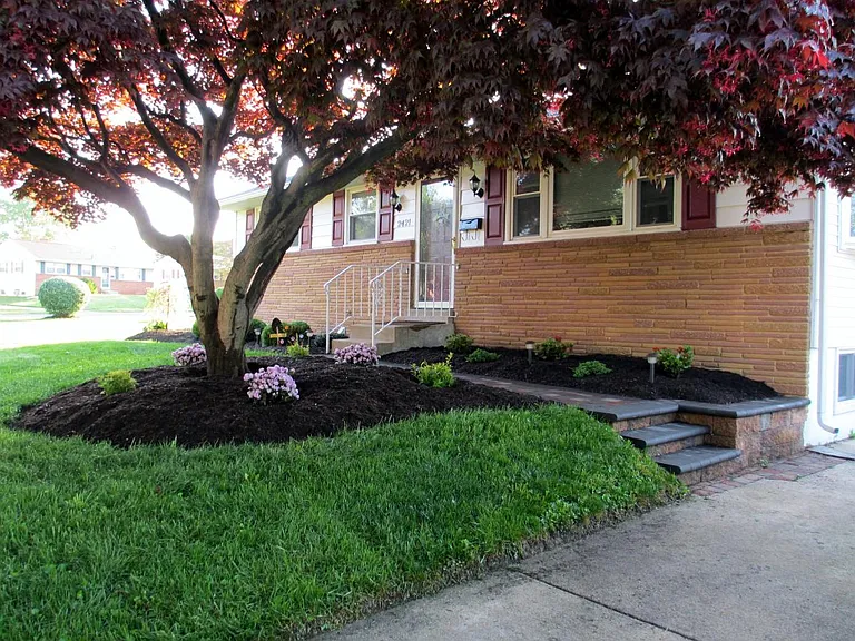 2421 Newell Dr — Photo 21