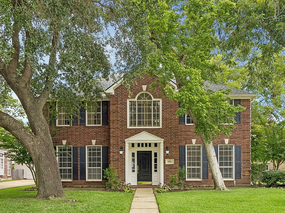 1st image of 1019 Quiet Glen Ct