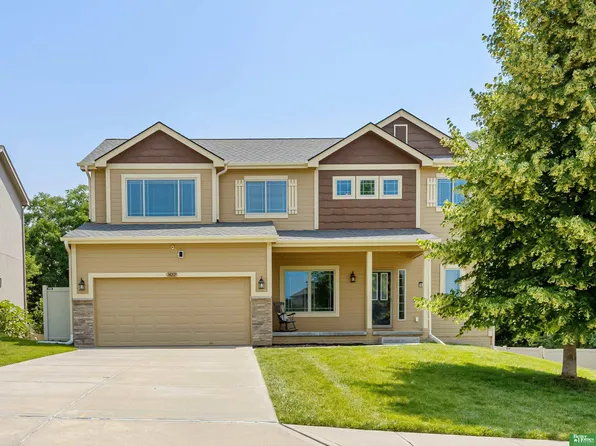 14207 S 18th St, Bellevue, NE 68123