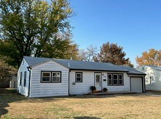 1707 Roanoke St, Wichita, KS 67218