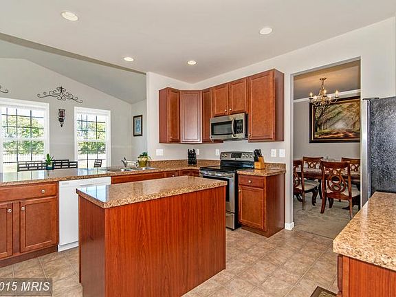 4th image of 18226 Thornhill Dr