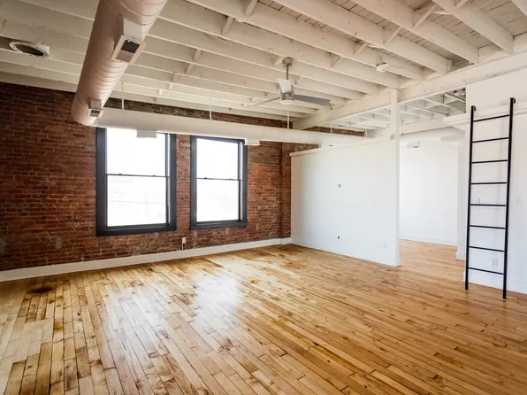 1363 E Fisher Fwy APT 5, Detroit, MI 48207