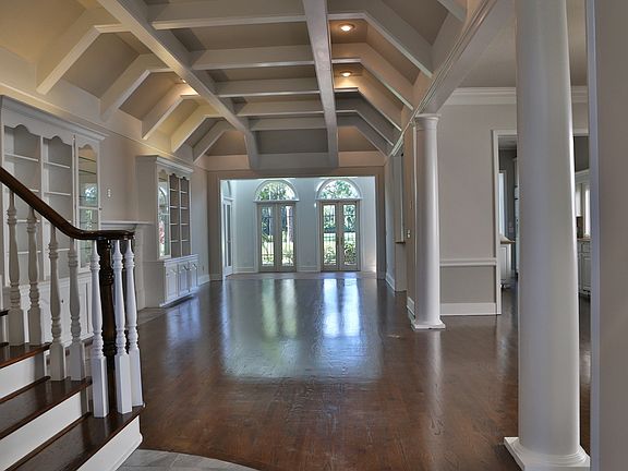 4th image of 1768 Turnberry Ter