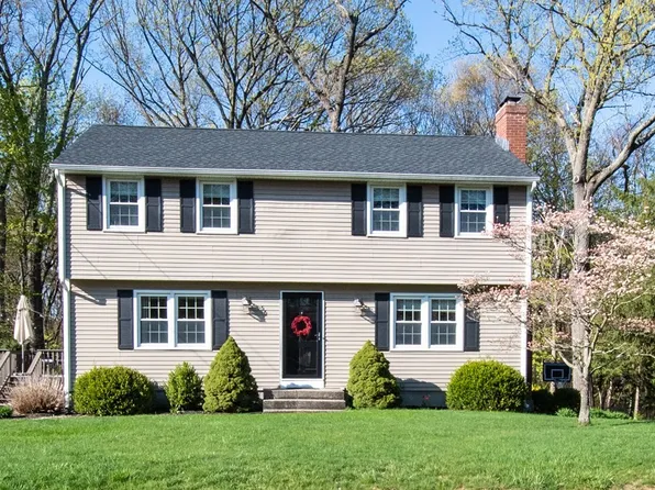 56 Horsham Pl, Agawam, MA 01001