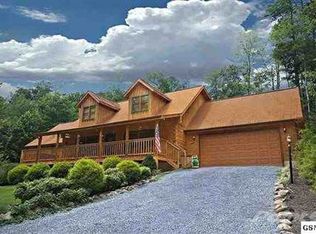 2005 Green Pine Ln, Sevierville, TN 37862