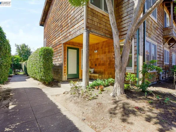 204 Centre Ct, Alameda, CA 94502
