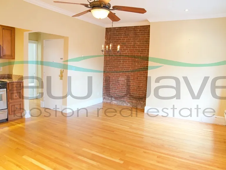 50 Hereford St #5 — Photo 7