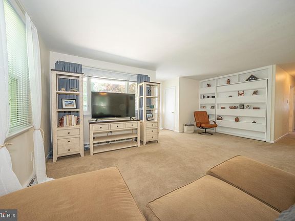 5th image of 515 Quigley Ave