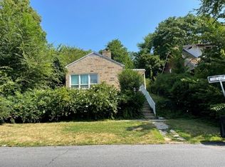 2048 Whitehall St, Harrisburg, PA 17103