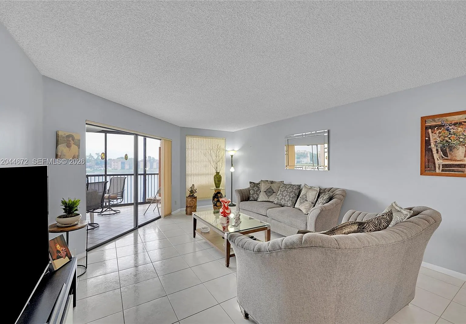 Fairfax Condominium — Photo 1