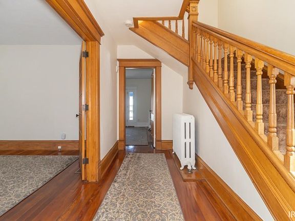 5th image of 621 N State St