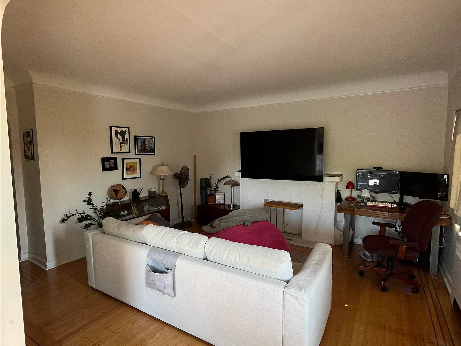 2 bed, 593 sqft, $2,575 — Photo 2