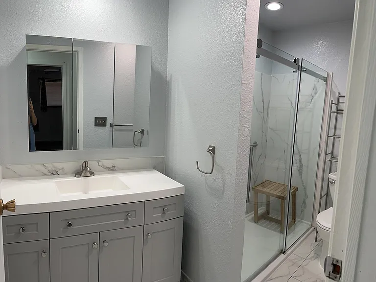 3121 W Hood Ave #G205 — Photo 4