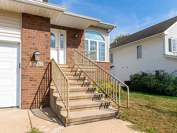3rd image of 2043 Timber Ln