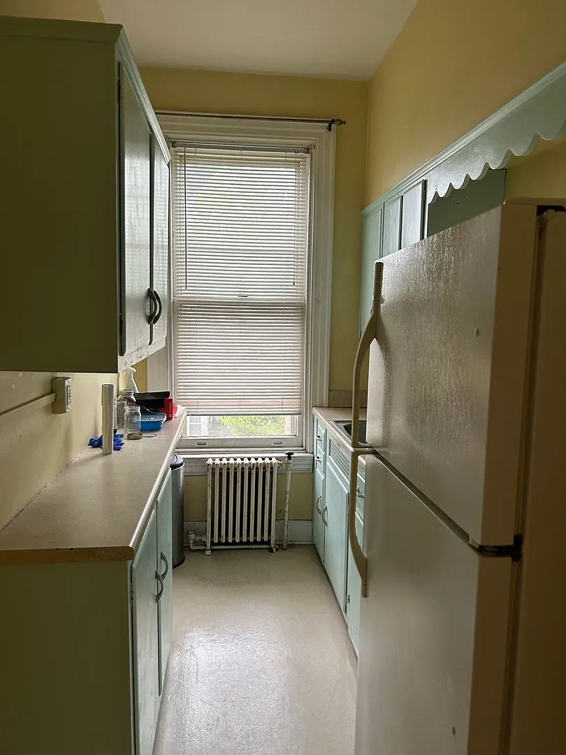 40 N. Queen Street — Photo 3