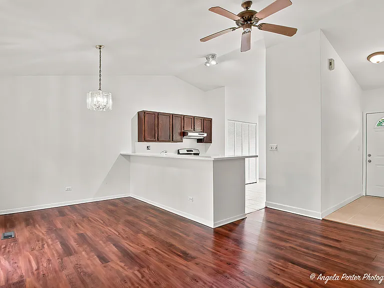 3287 Medford Ct — Photo 9