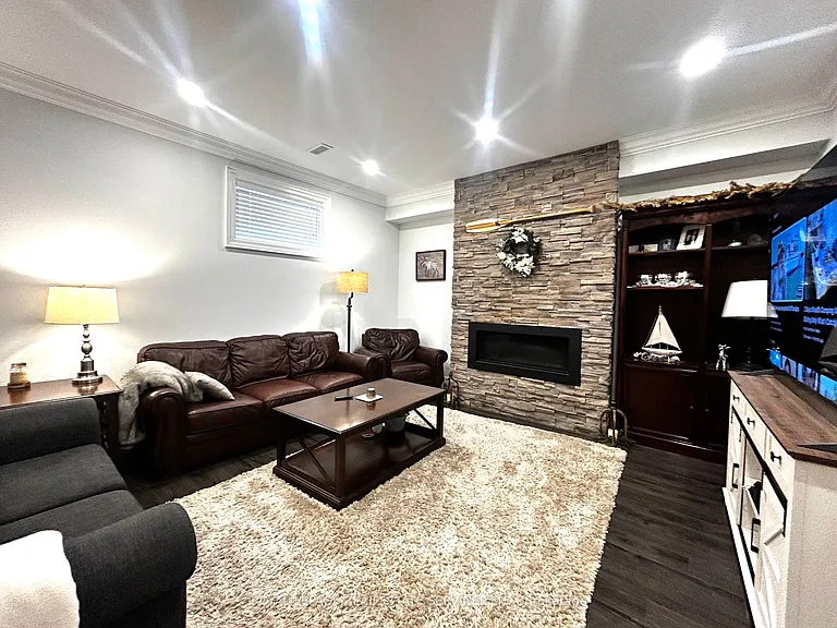 71 Stockdale Cres — Photo 8