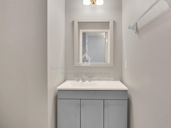 4th image of 1225 Countrymen Ct #1