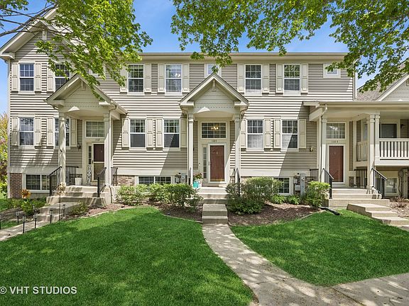 2nd image of 1105 Manchester Cir #1105