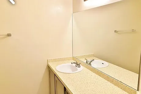 121 Reserve Cir #113 — Photo 8