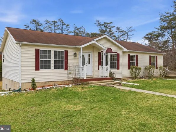 271 Packing Shed Rd, Berkeley Springs, WV 25411