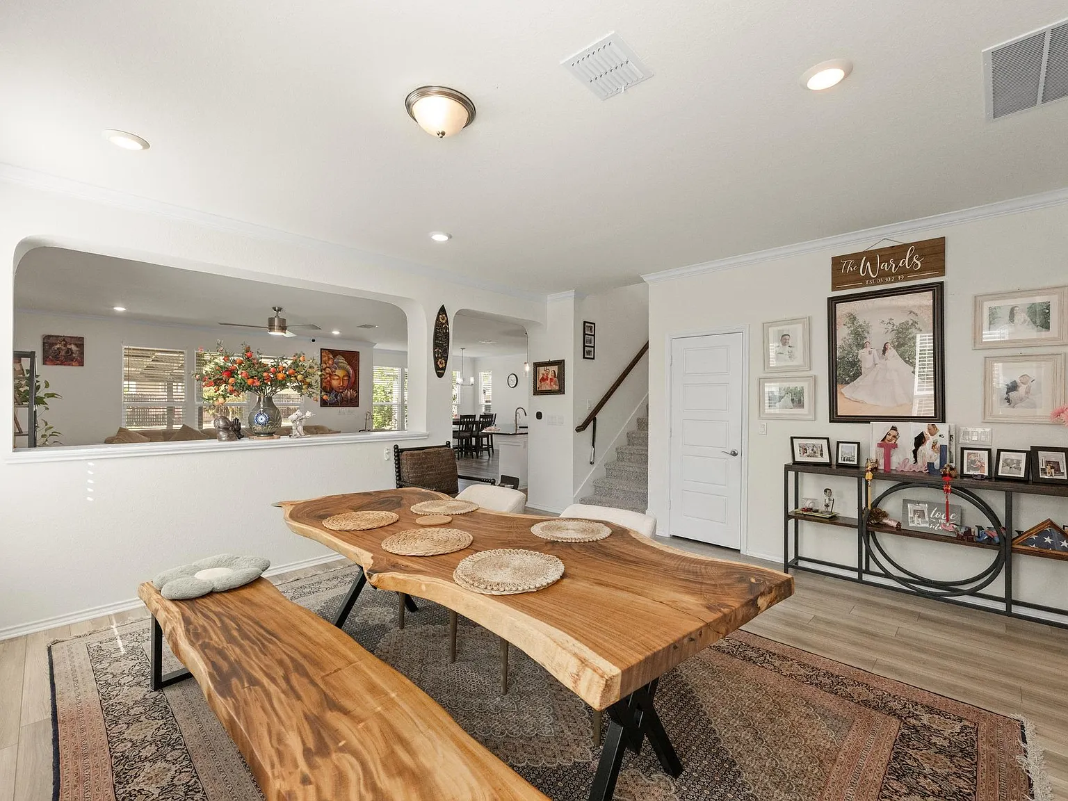 5 bed, 3.0 bath, 3473 sqft, $3,600 — Photo 3