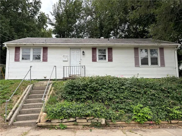 2312 Colhoun St, Saint Joseph, MO 64506