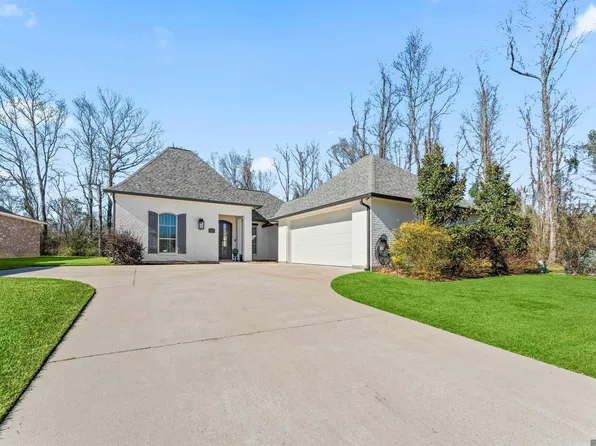 22244 Fairway View Dr, Zachary, LA 70791