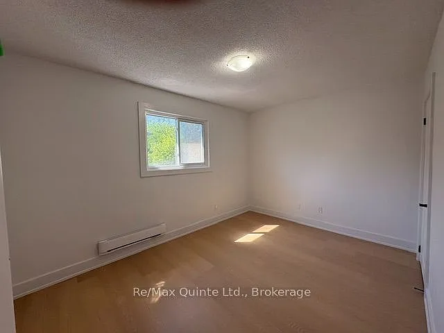 174 Queen St #6 — Photo 11