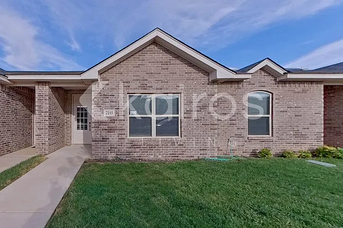 7203 Mosley St — Photo 1