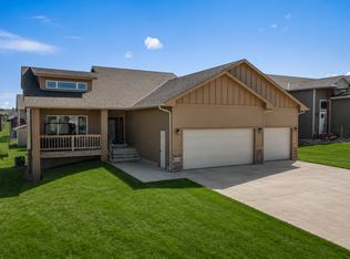1108 N Mossy Oak Ave, Sioux Falls, SD 57103