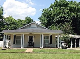 205 3rd St, Tuscumbia, AL 35674