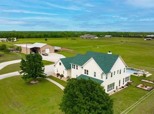 2002 Oak Hill Rd, Van Alstyne, TX 75495