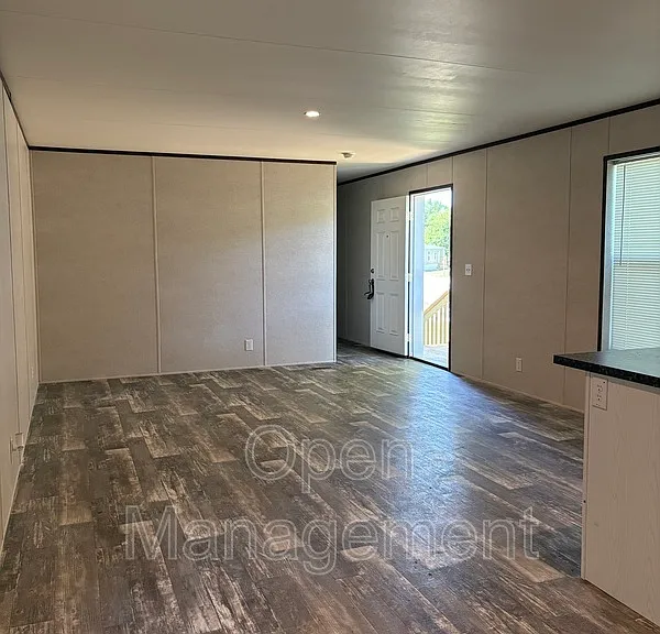 1400 Cleveland Rd #11 — Photo 7
