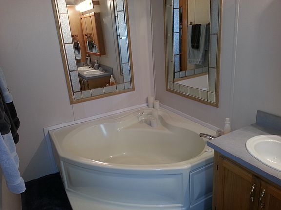 Master Bath Garden Tub